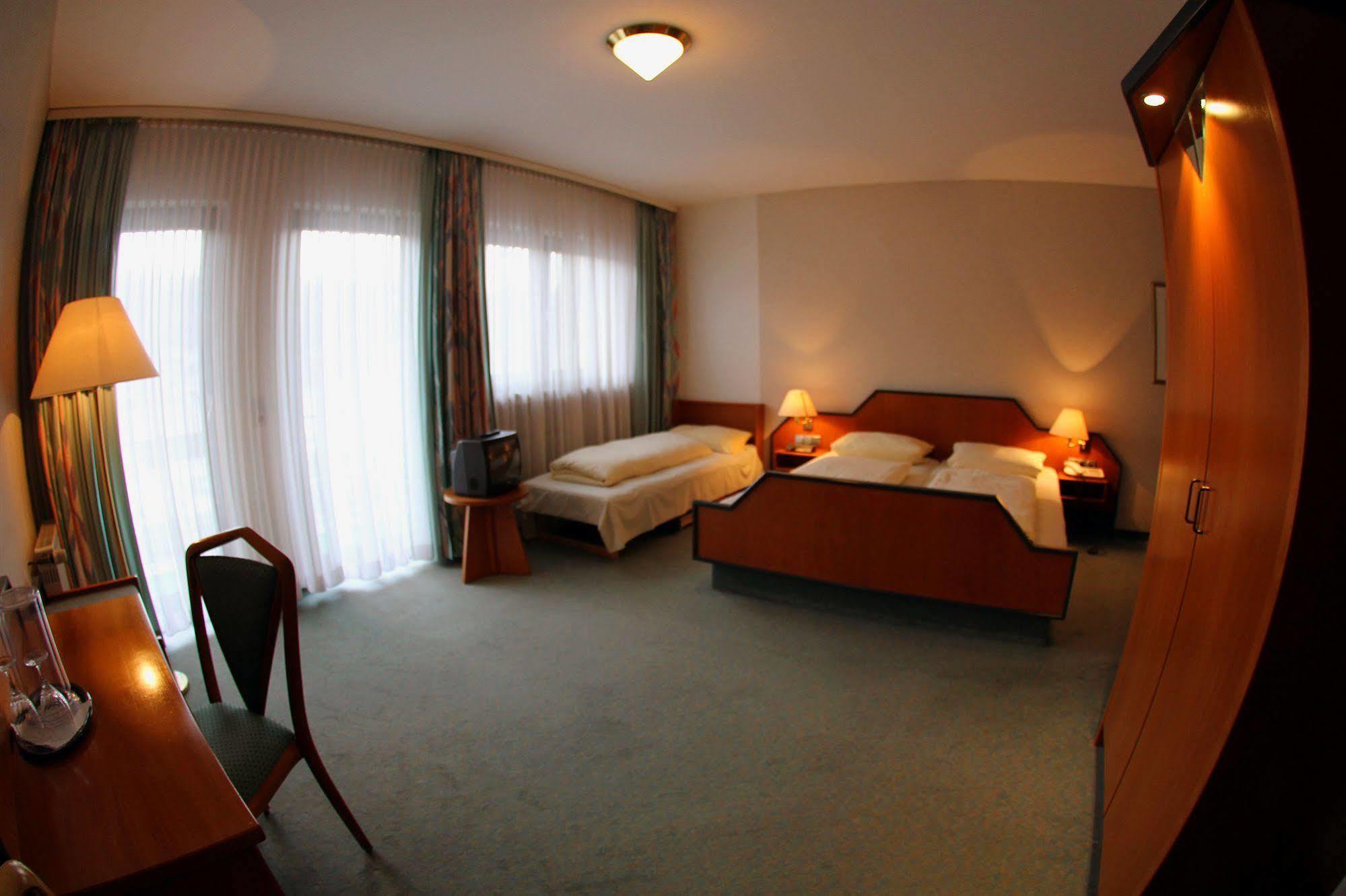 Pohl'S Rheinhotel Adler Sankt Goarshausen Exterior foto